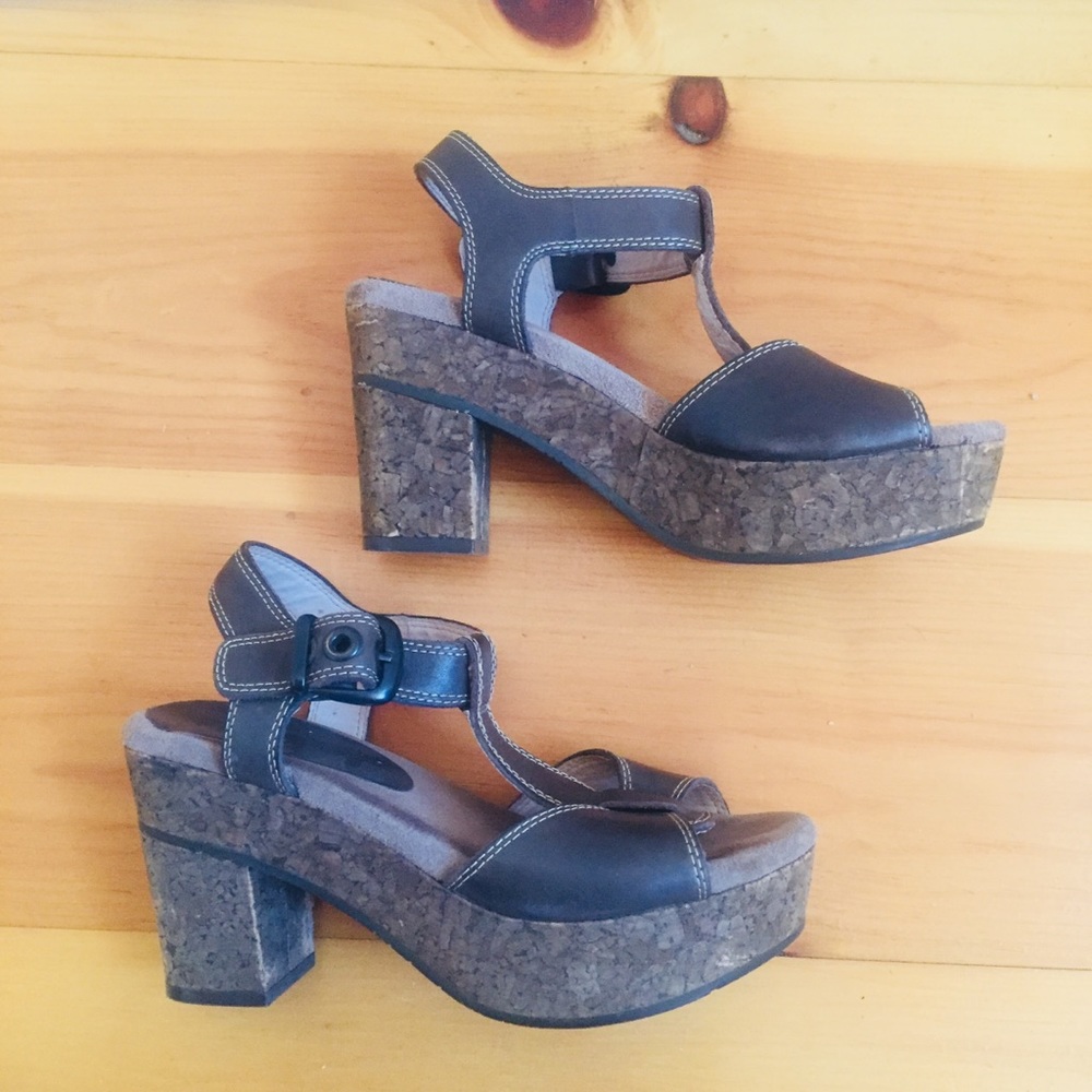 Super cute OTBT platform wedges